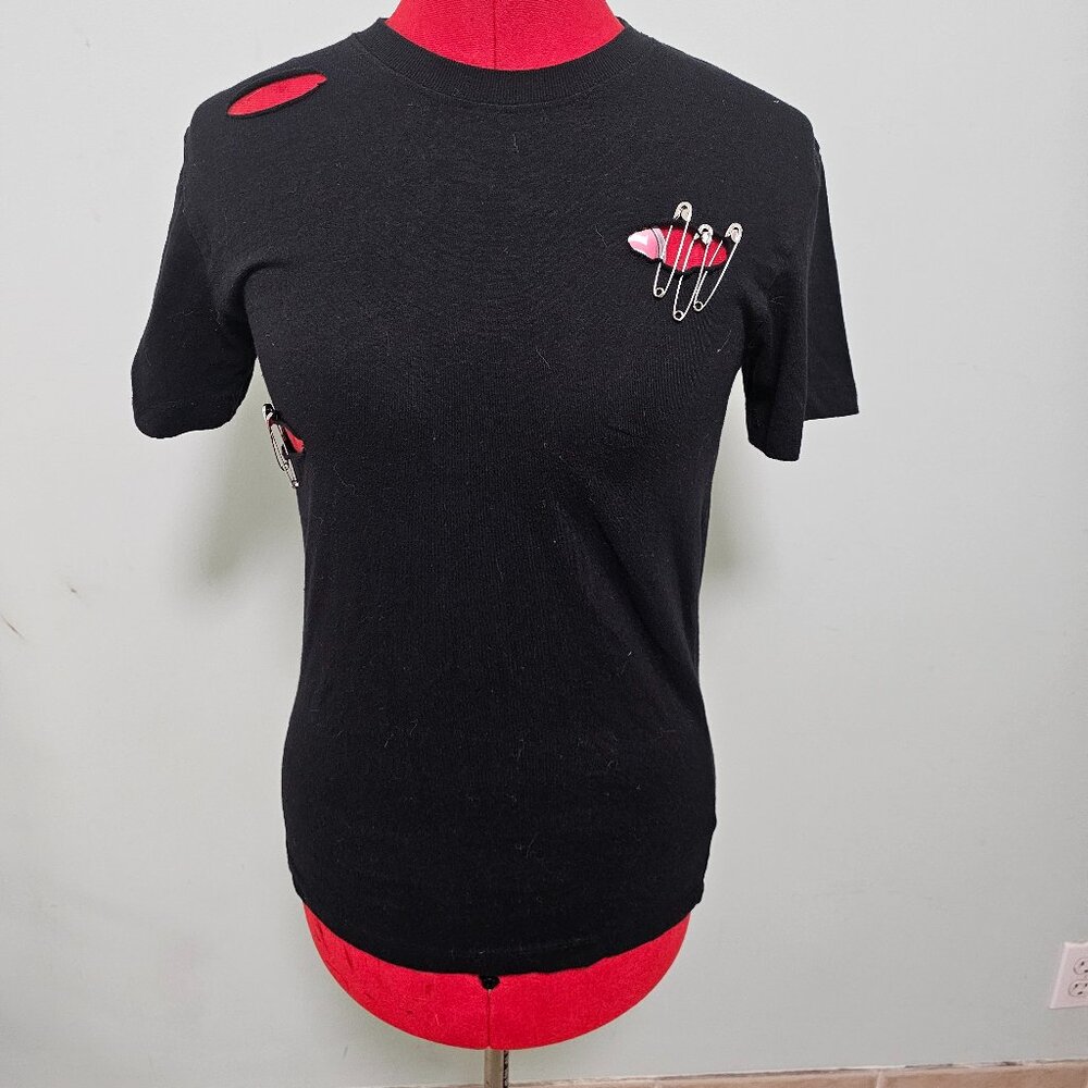 Hottopic distressed safety pin tee